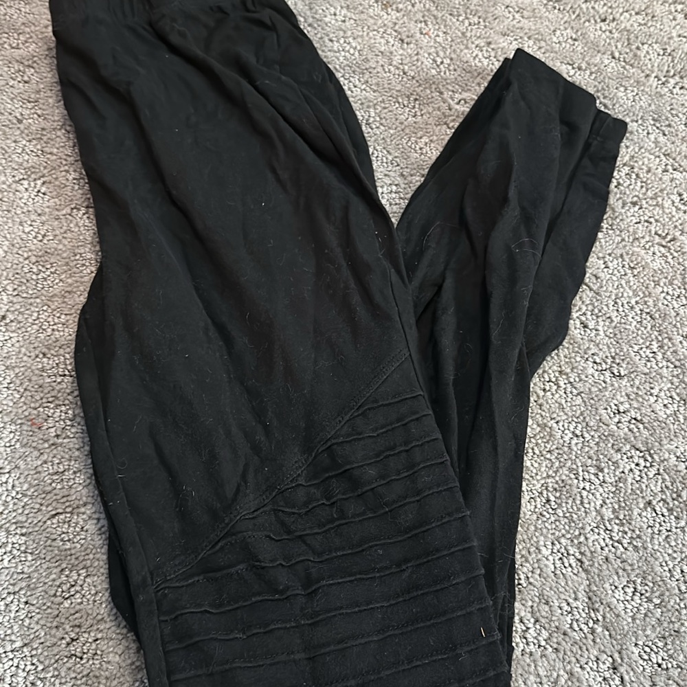 Black Motto Leggings
